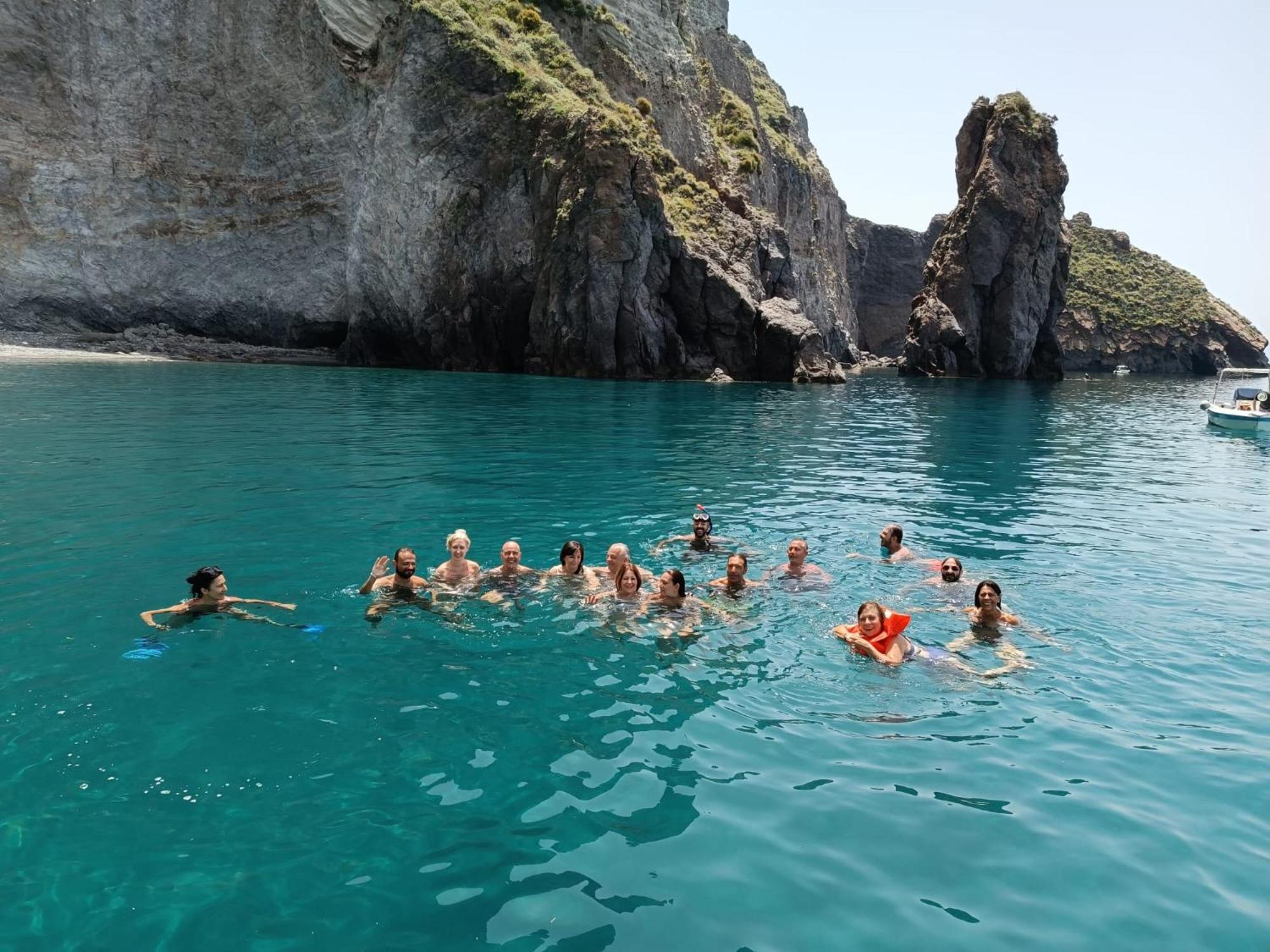 "Appartamento Del Mare Gliaca" Con Vista Isole Eolie,Ampia Terrazza,Wifi E Parcheggio Privato Gratuito Piraino Exteriér fotografie
